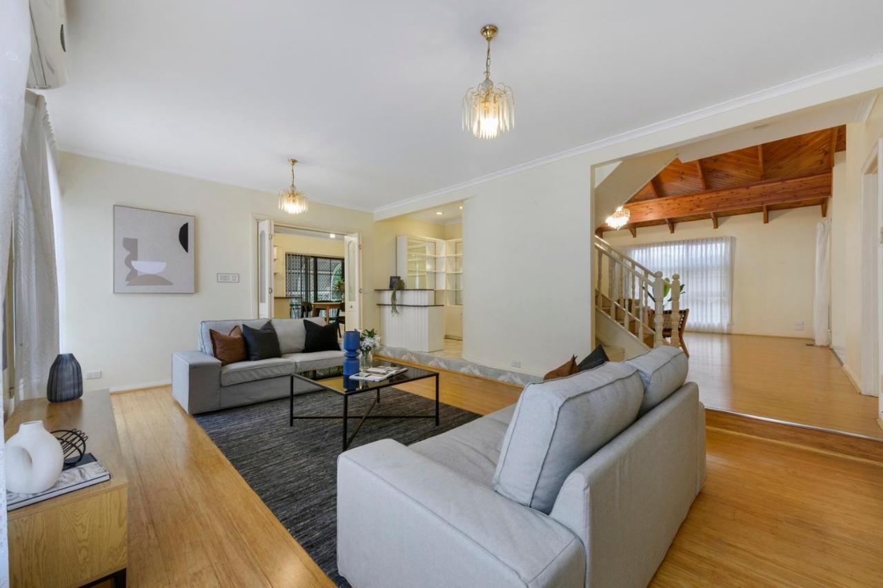 12 Mins To Mel Airport-Good Wood House Apartment St Albans ภายนอก รูปภาพ