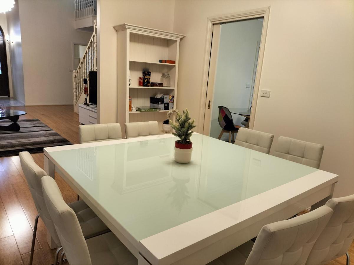 12 Mins To Mel Airport-Good Wood House Apartment St Albans ภายนอก รูปภาพ