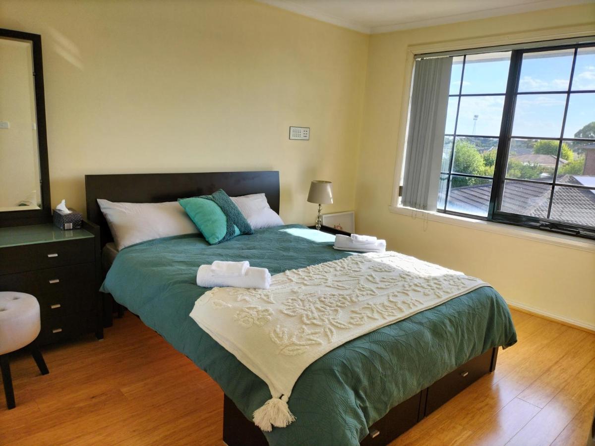 12 Mins To Mel Airport-Good Wood House Apartment St Albans ภายนอก รูปภาพ